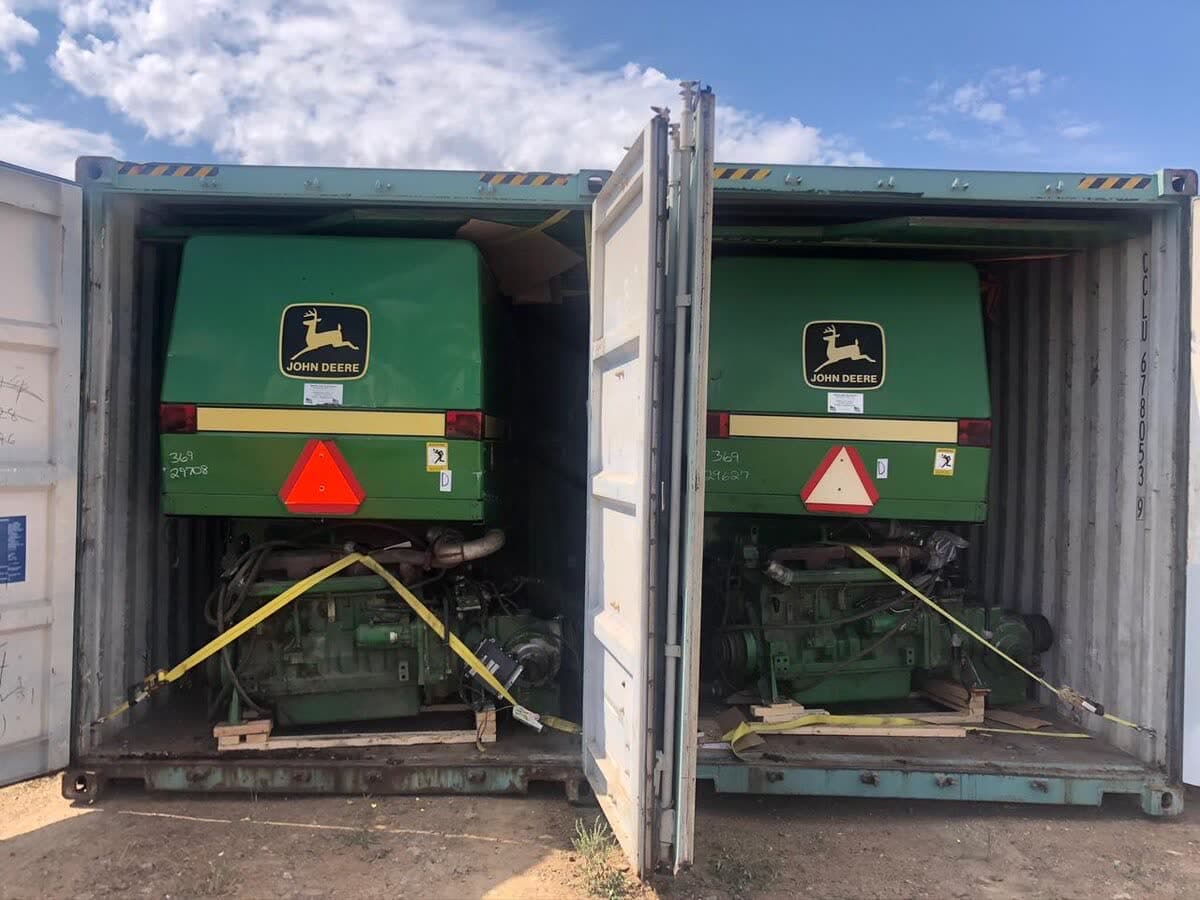 Par de Cosechadoras John Deere — Exportación en Contenedor — 2x 40ft Estándar to Novorossiysk, Rusia
