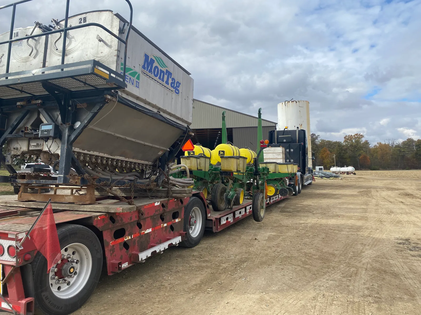 John Deere 7200 and Montag Generation II - Mixed Equipment Consolidation — View 2