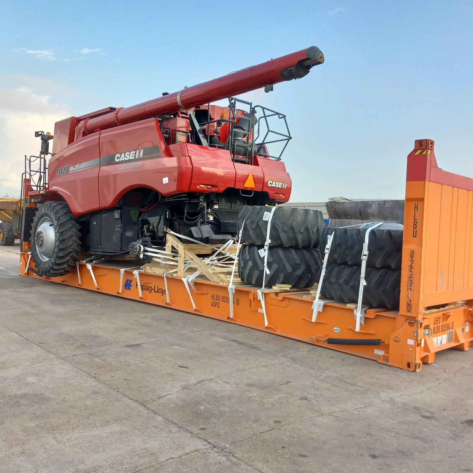 Cosechadora Case IH 9120 - De Illinois a Montevideo en Flat Rack — Vista 1